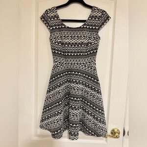 Mossimo black & white geometric pattern dress​​​​